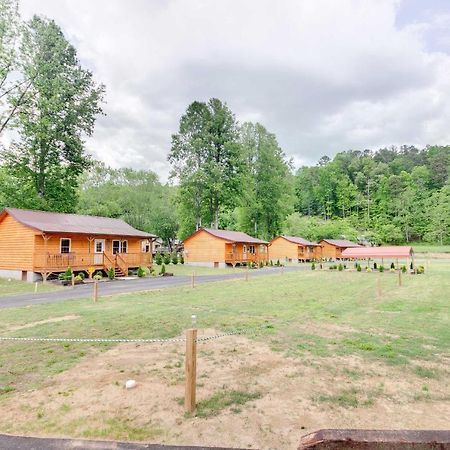 Bears Den Cabin With Porch About 5 Mi To Bryson City! Esterno foto