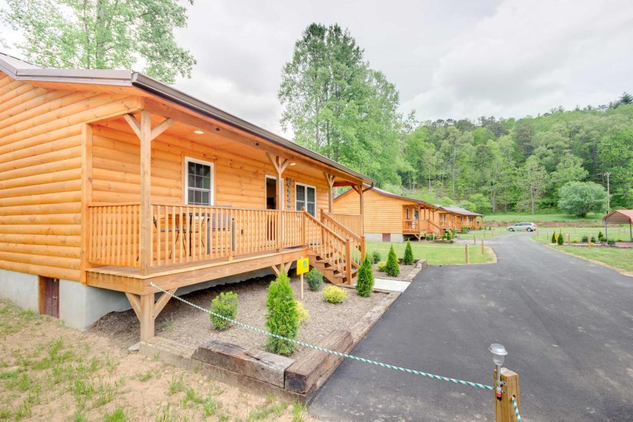 Bears Den Cabin With Porch About 5 Mi To Bryson City! Esterno foto