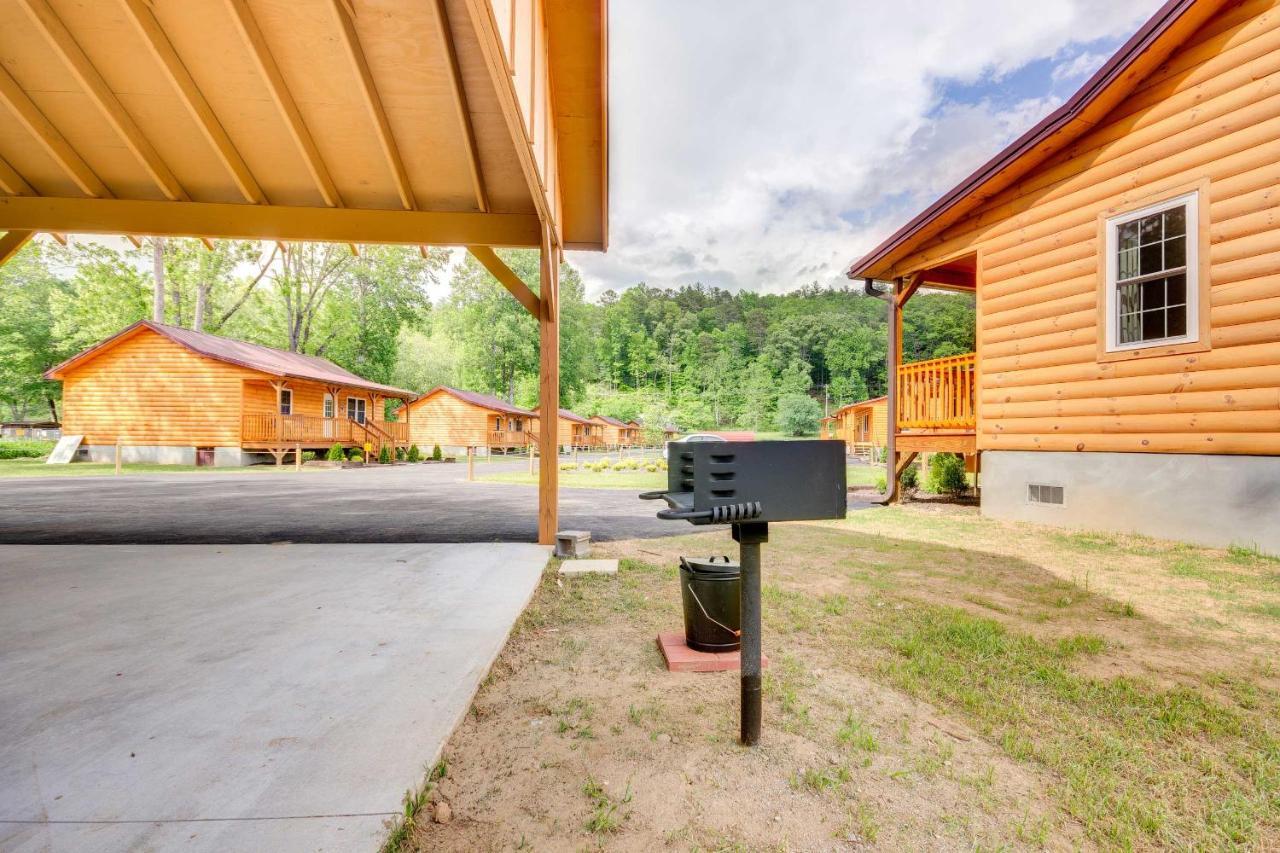 Bears Den Cabin With Porch About 5 Mi To Bryson City! Esterno foto